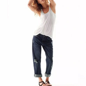 Nwot RVCA relaxed boyfriend jeans distressed 25 Retail $198